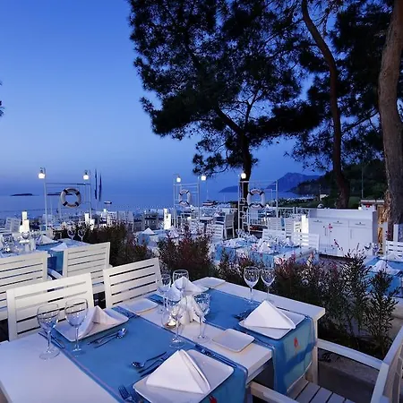 Отель Corinthia Club Текирова
