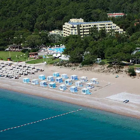 Corinthia Club Hotel